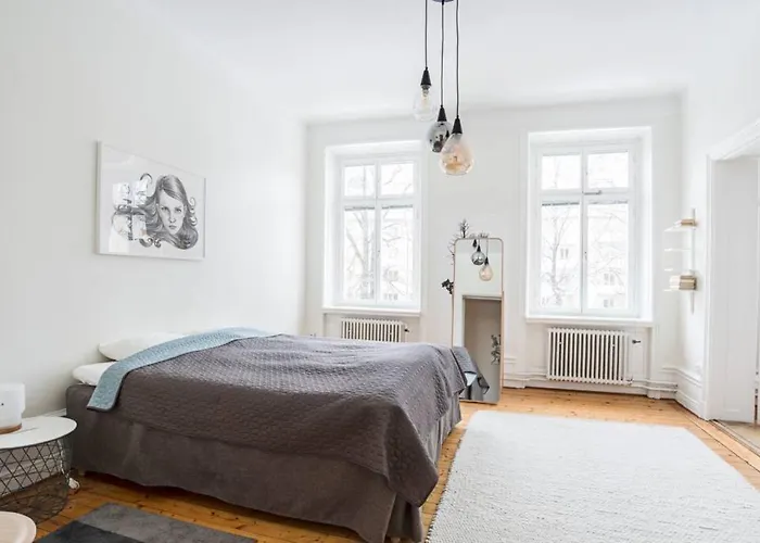 Elegant And Light 3 Room Apartment In Sofo 97Sqm